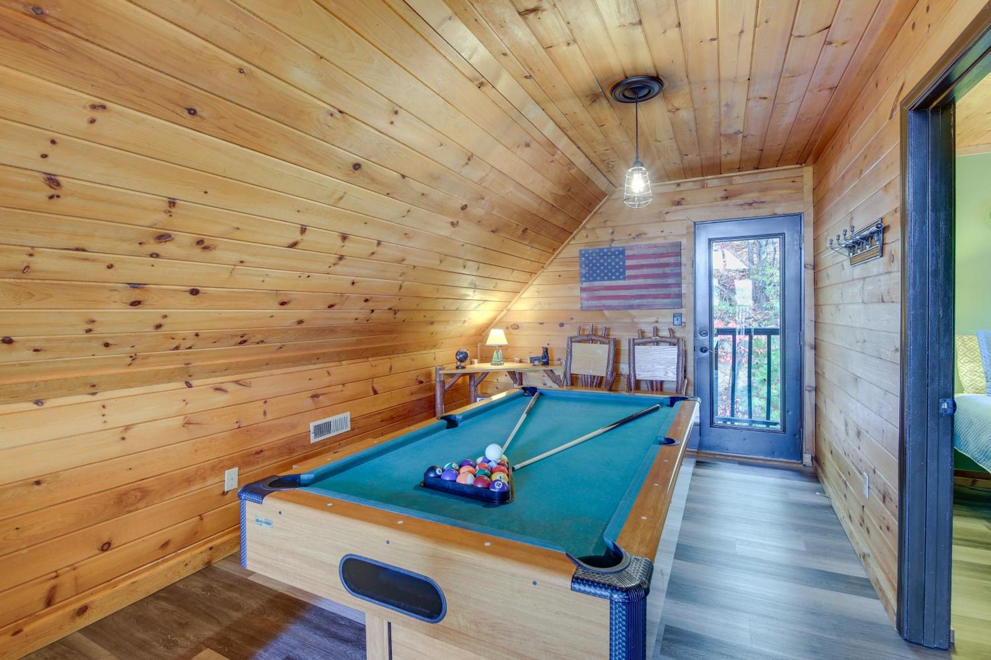 Above And Beyond Pigeon Forge Cabin With Prime Views! المظهر الخارجي الصورة