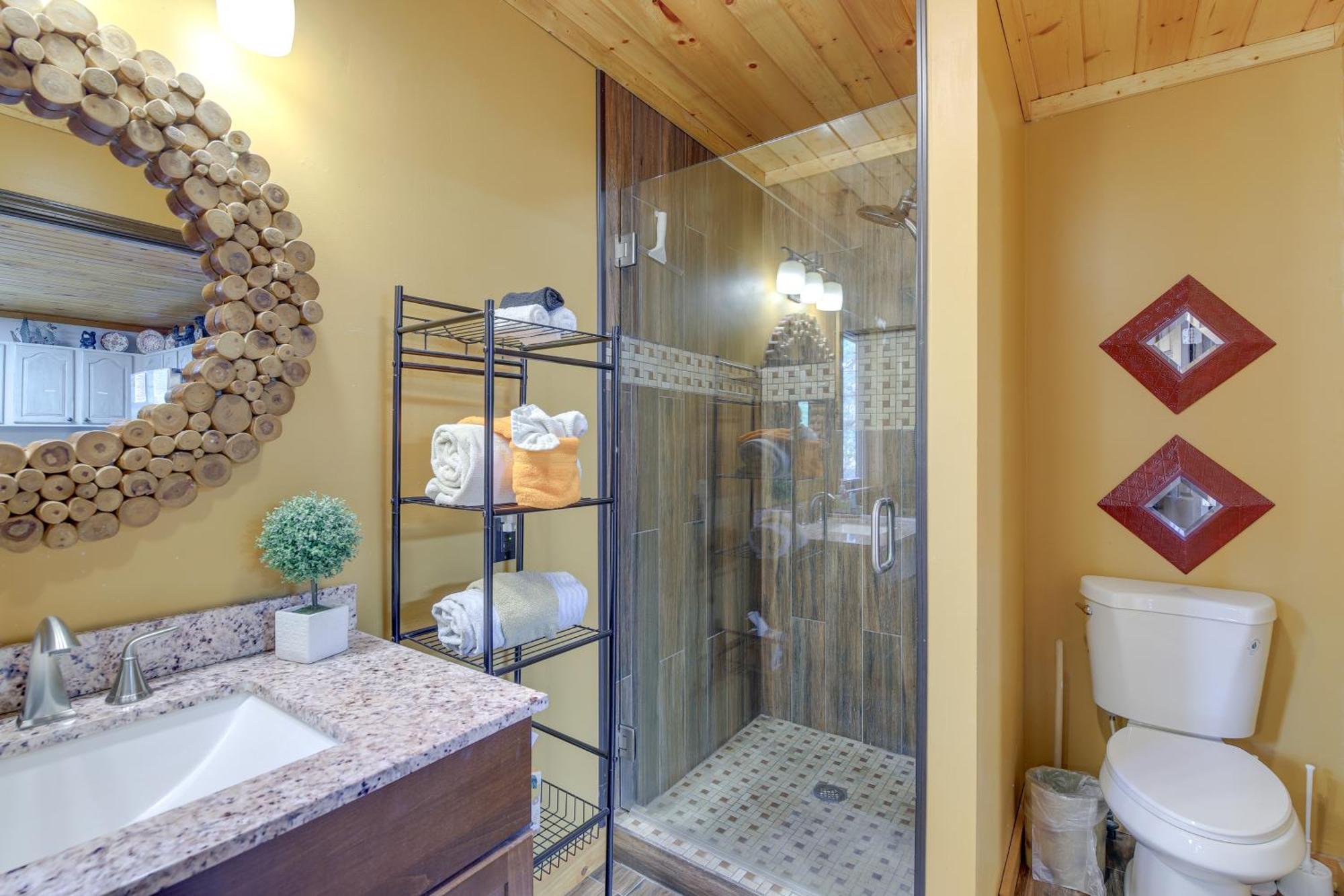 Above And Beyond Pigeon Forge Cabin With Prime Views! المظهر الخارجي الصورة