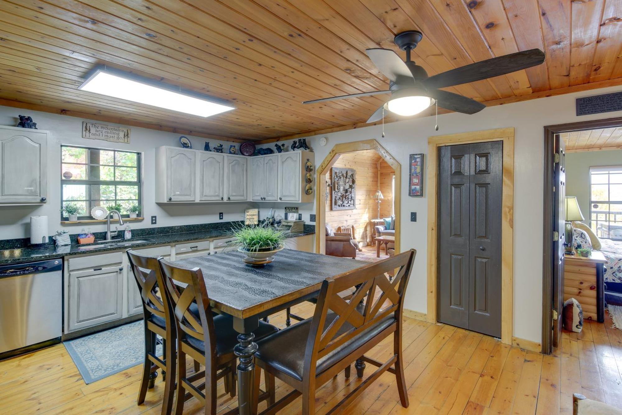 Above And Beyond Pigeon Forge Cabin With Prime Views! المظهر الخارجي الصورة