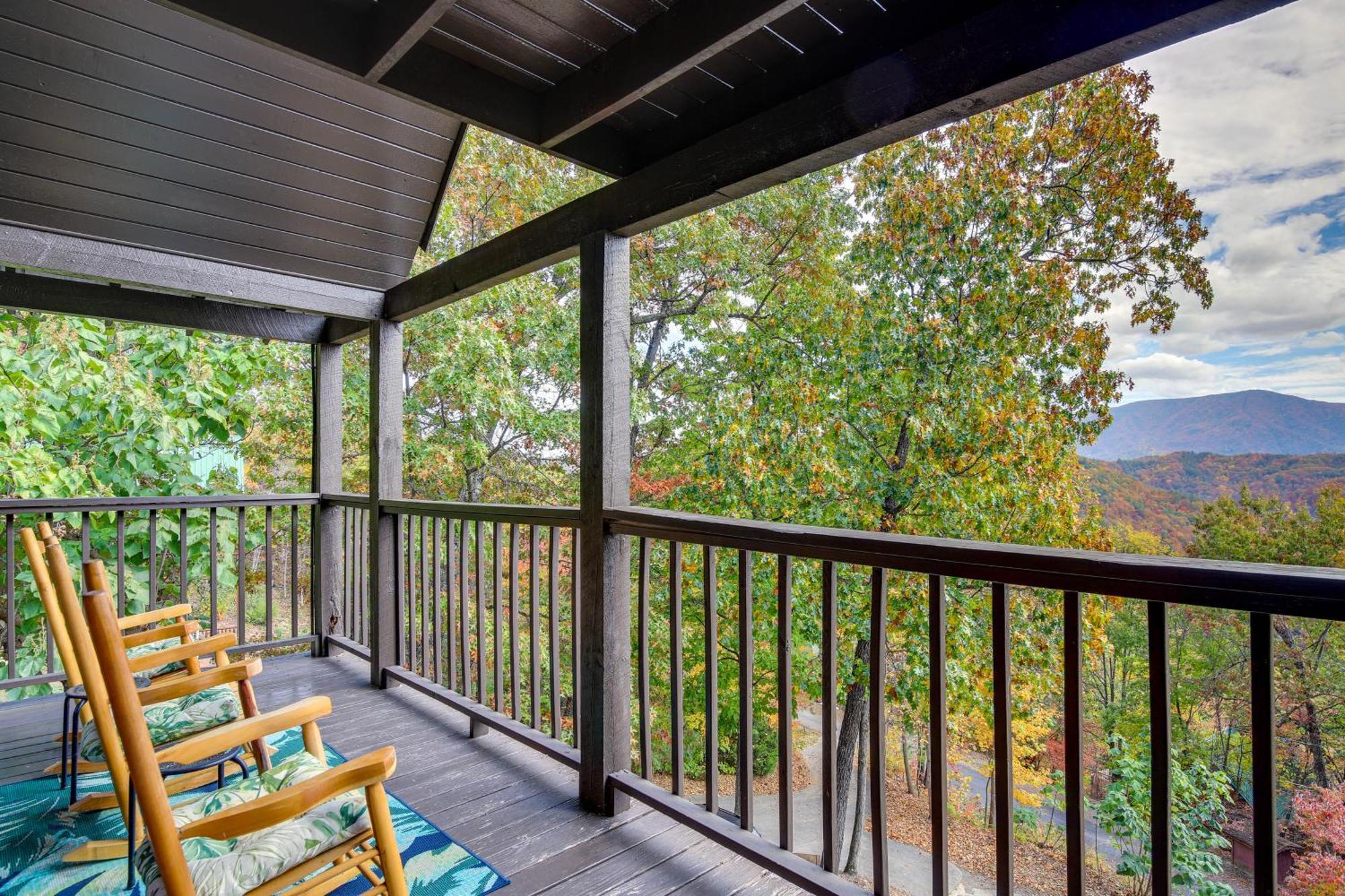 Above And Beyond Pigeon Forge Cabin With Prime Views! المظهر الخارجي الصورة